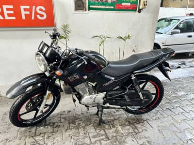 Yamaha YBR 125G 2022 black