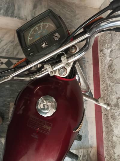 CD 70 2017 Superb condition