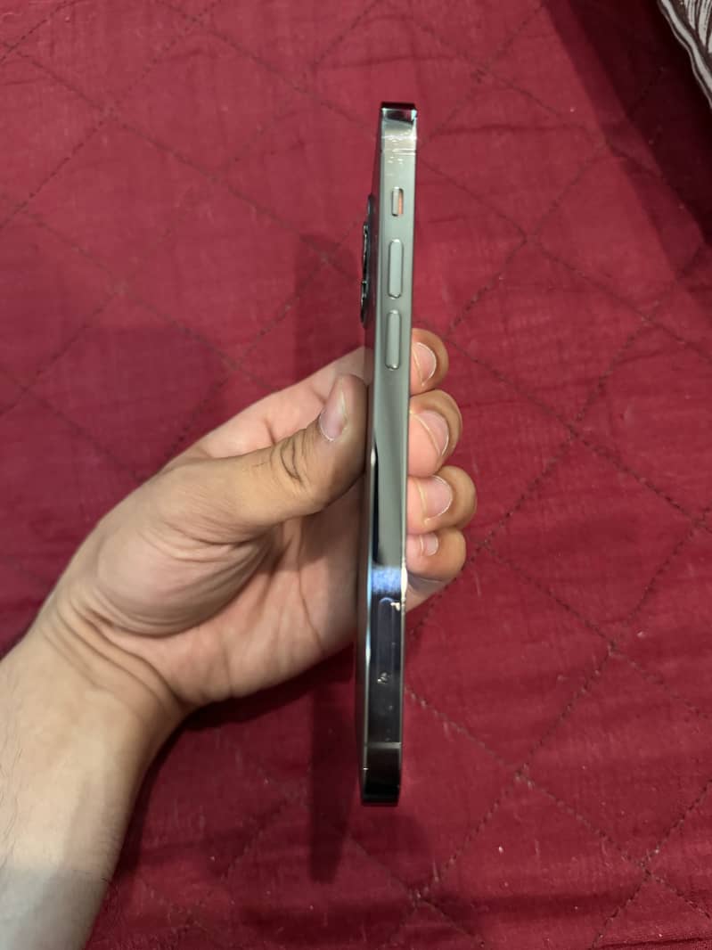 iPhone 12 Pro 3