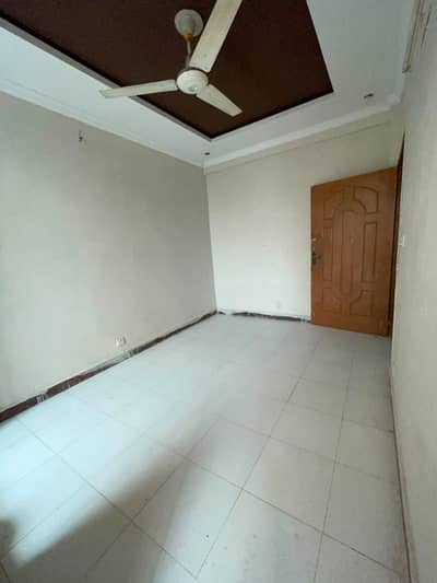 2BHK Unfurnish Flat available for rent in E-11/2 , Residental Meter