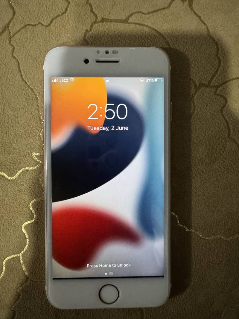 Apple iPhone 7 0