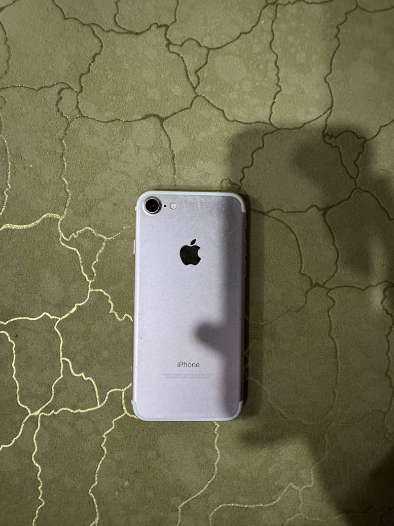 Apple iPhone 7 1