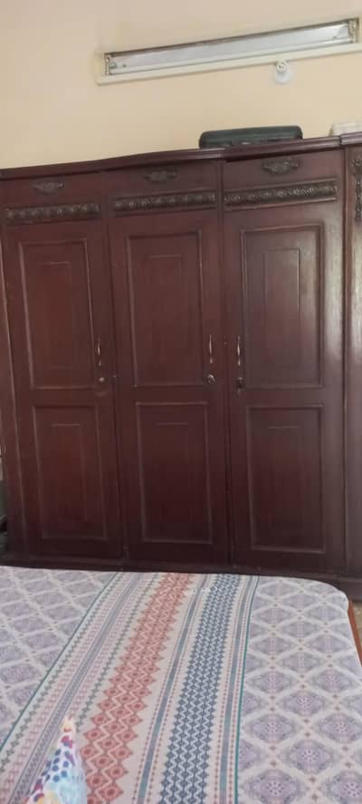 Three door wardrobe for sale ( urgent!!)