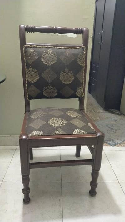 7 seater sofa with table and 4 dining chairs