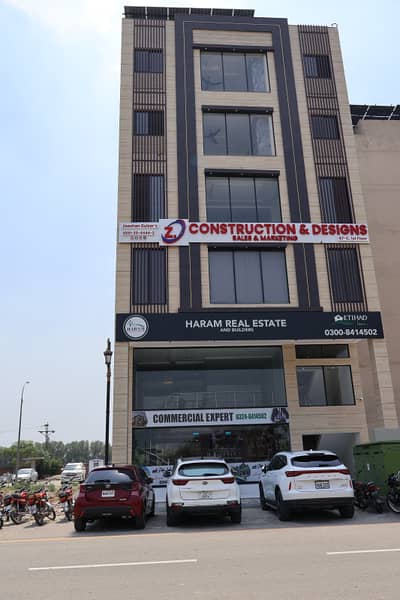 1 Bed Apartment Available for Rent in Etihad Tower Phase 1 Lahore