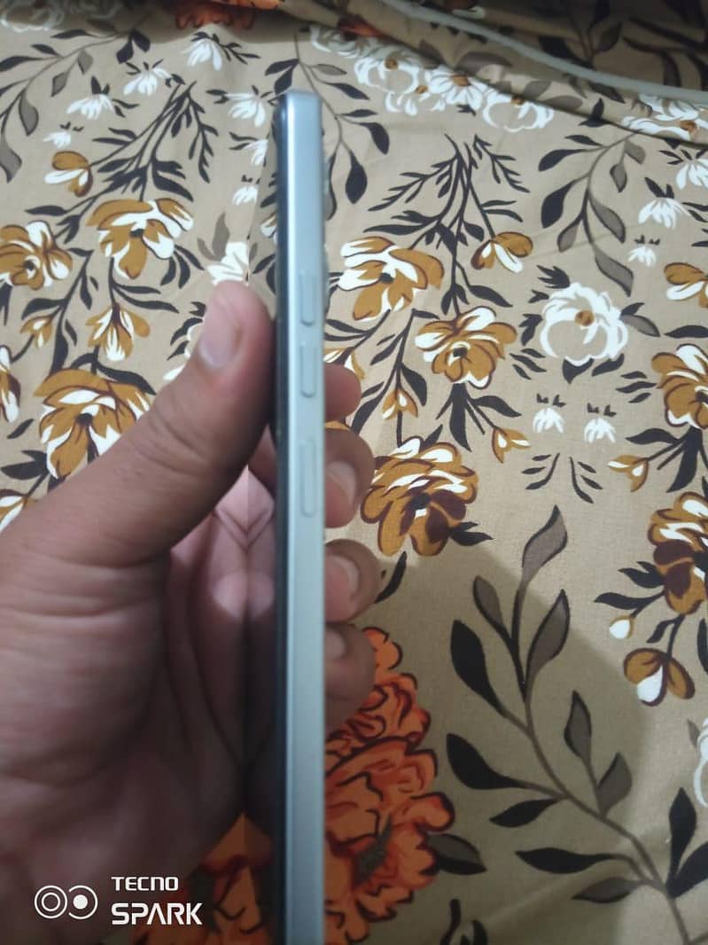 Tecno 2