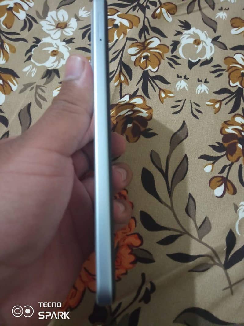 Tecno 3
