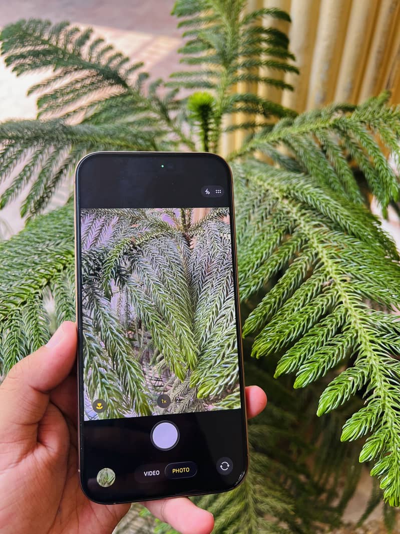 Apple iPhone 16 Pro Max 4