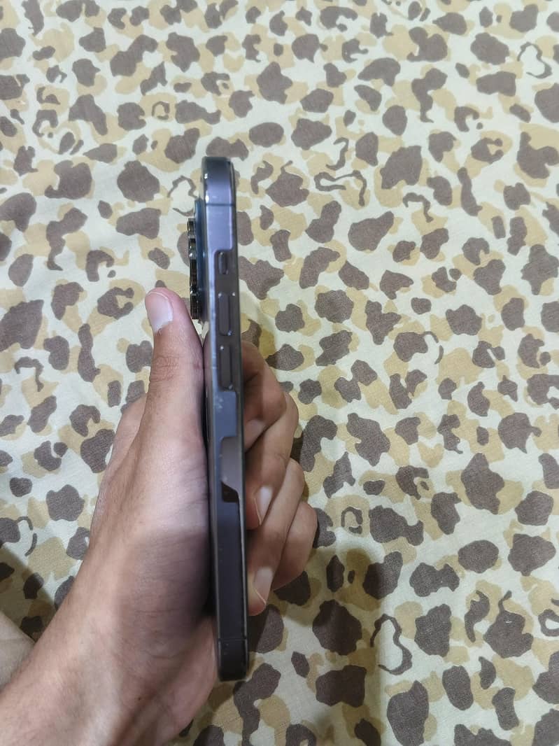 Apple iPhone 14 Pro 3