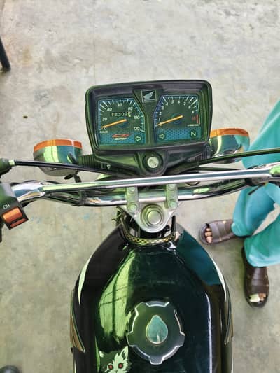Honda CG 125 black color