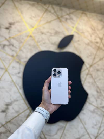 Apple iPhone 16 Pro