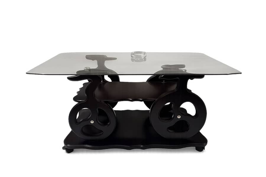 Table in good condition 0