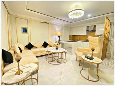 1 Bedroom VIP Full furnish flat per day available in Bahria town Lahore