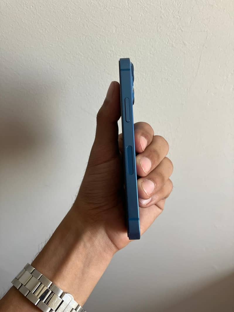 Apple iPhone 13 mini 3