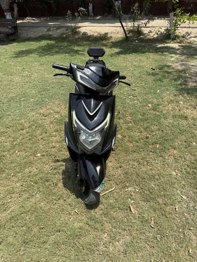 YJ FUTURE SCOOTY