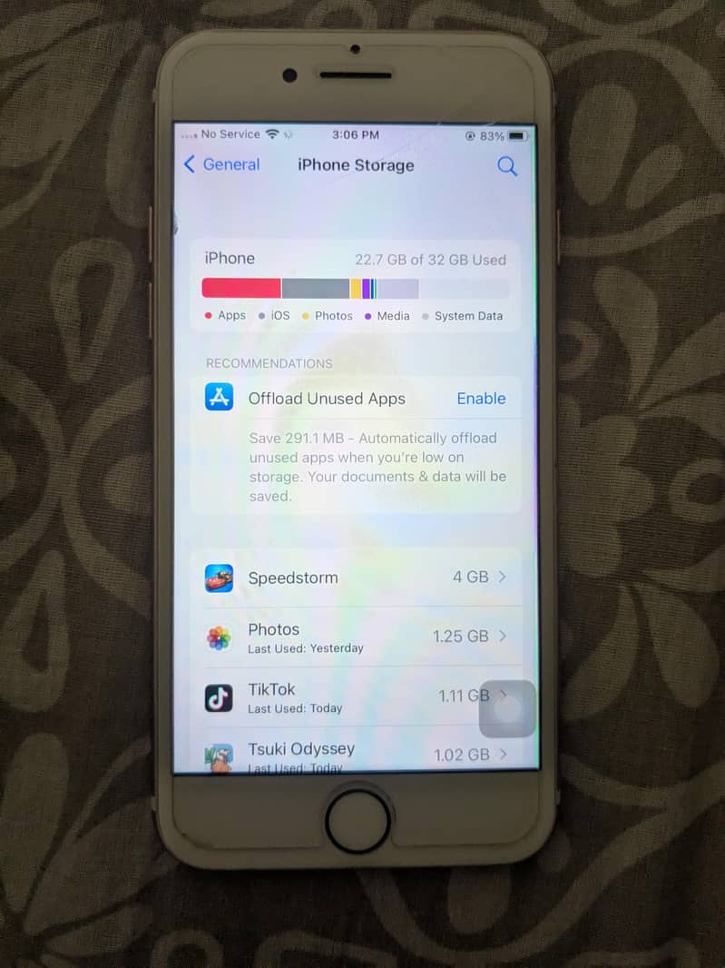 Apple iPhone 7 6