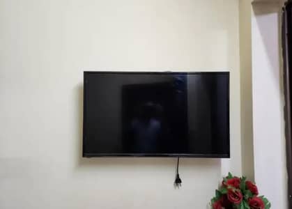 32-inch LED for Sale.