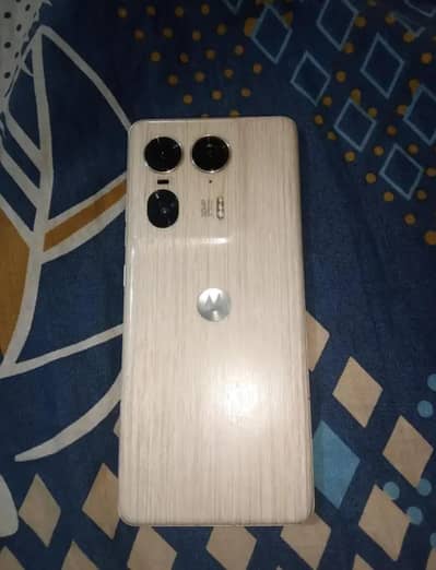 Motorola Edge 50 Ultra saudia imported