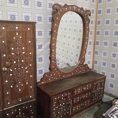 showcase and dressing table
