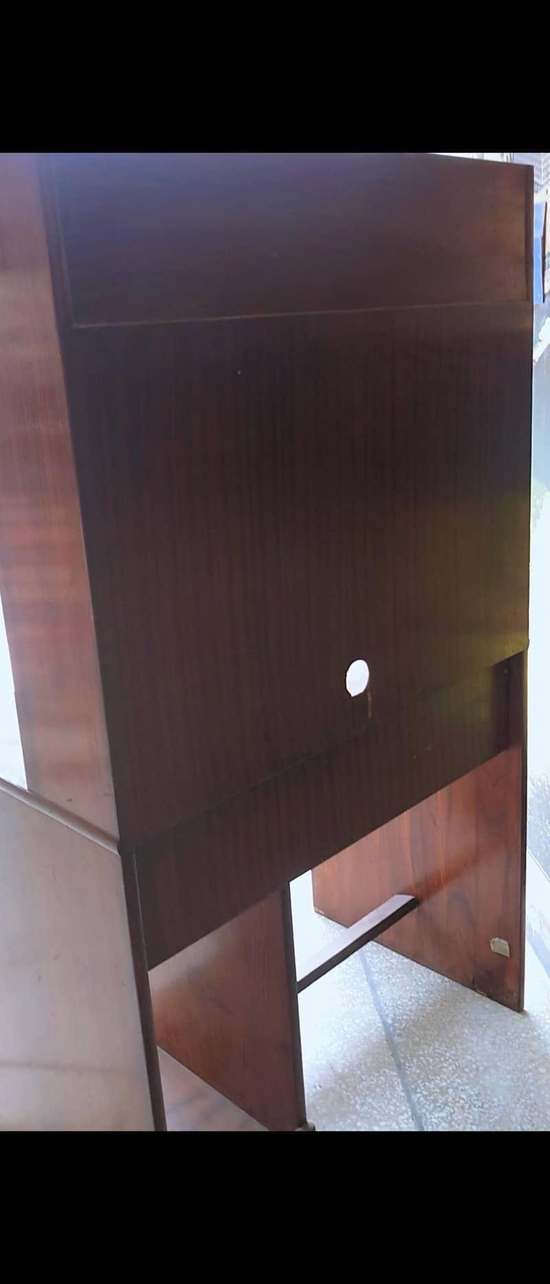 Computer table 4
