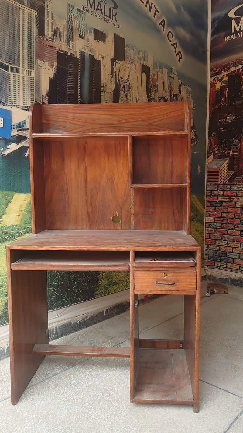Computer table 6