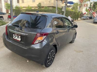 Toyota vitz 2011