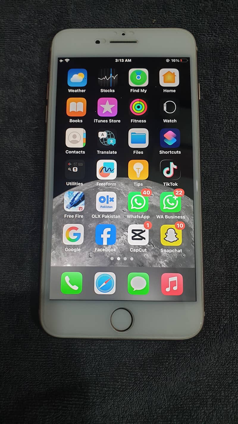 Apple iPhone 8 Plus 1
