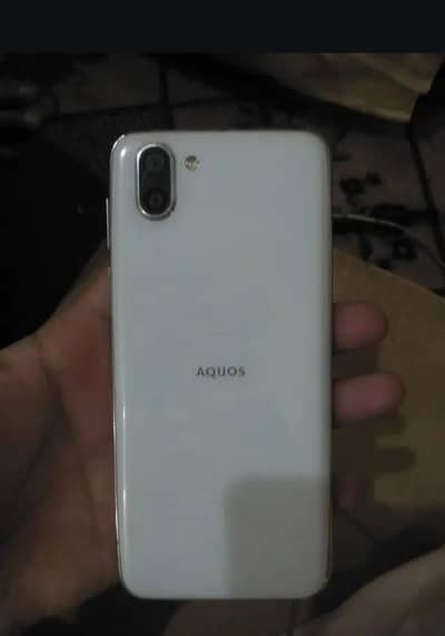 Sharp Aquos R2