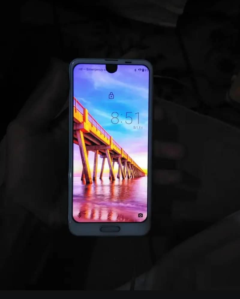 Sharp Aquos R2 3