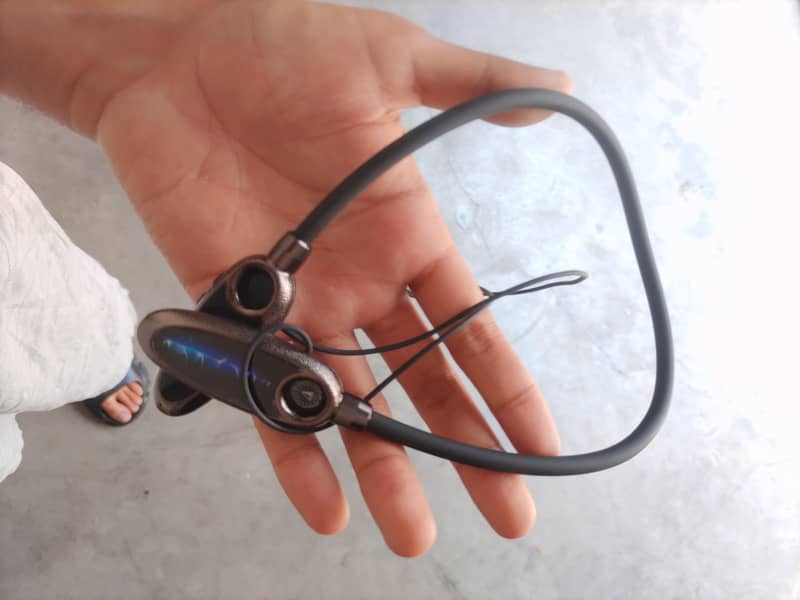 bluetooth neckband 2