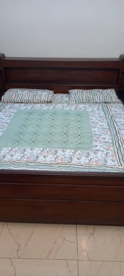 king size solid wooden bed w/o mattress