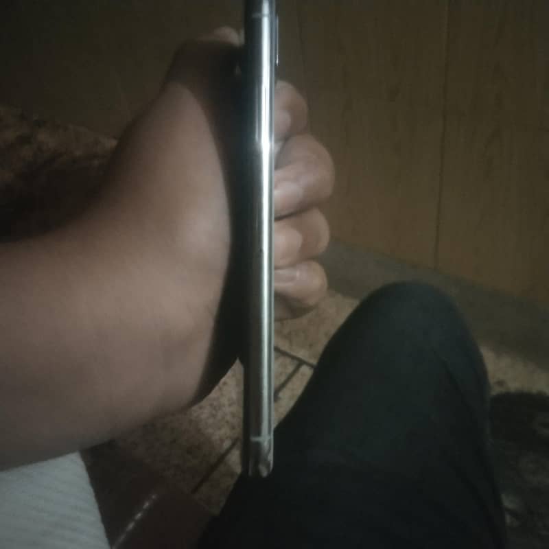 Apple iPhone X 3