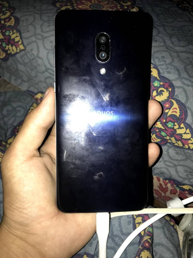 Sharp Aquos Zero 2 0