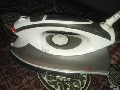 Steam iron_Good condition_