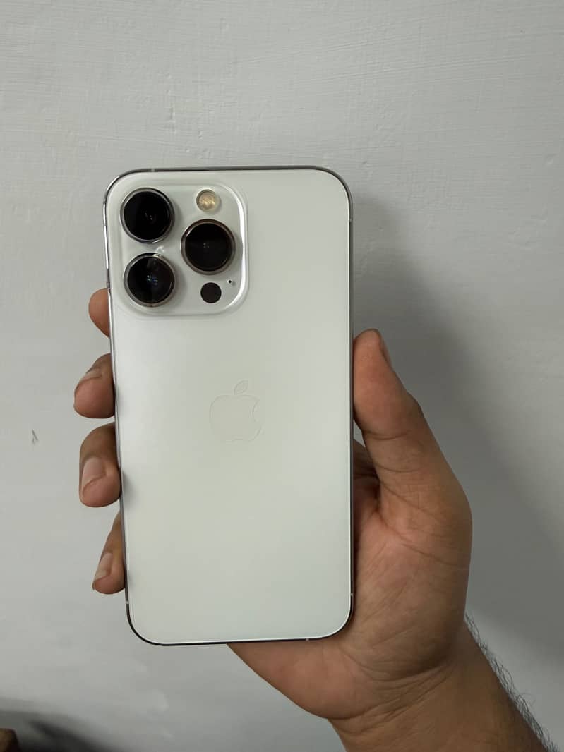 Apple iPhone 13 Pro 0