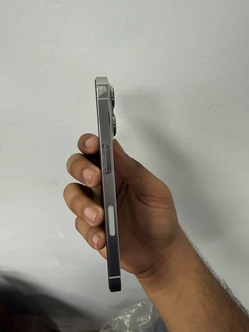 Apple iPhone 13 Pro 1