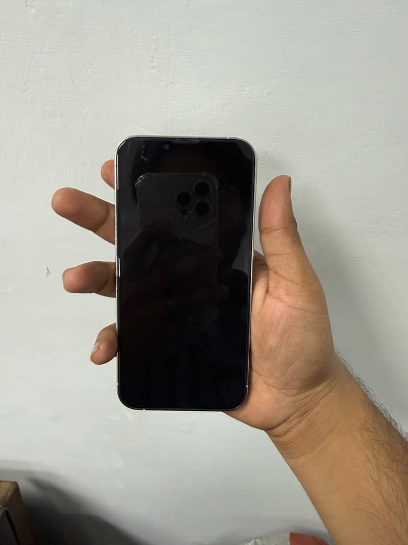 Apple iPhone 13 Pro 2