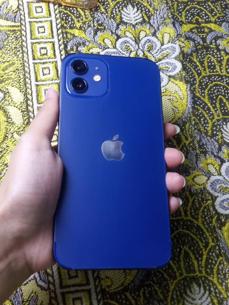 Apple iPhone 12 3