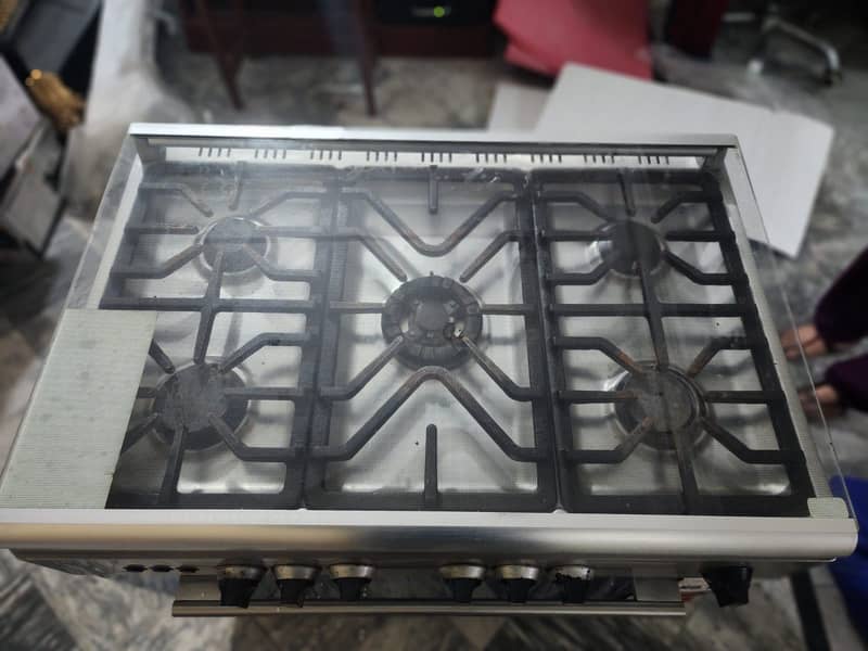 Cooking range 1