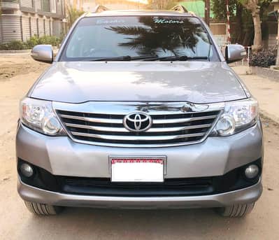 Toyota Fortuner V 2013