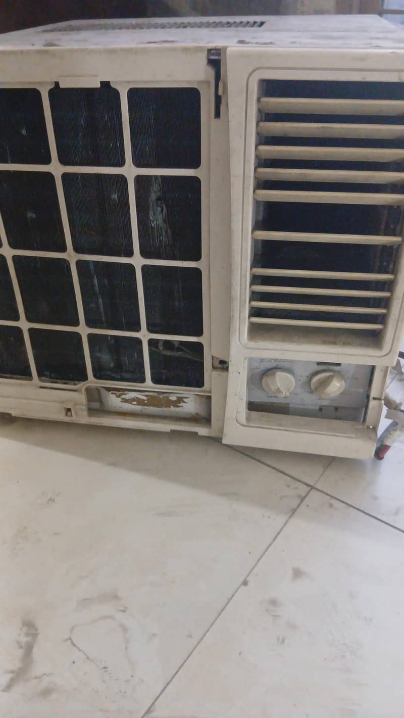 window ac 1