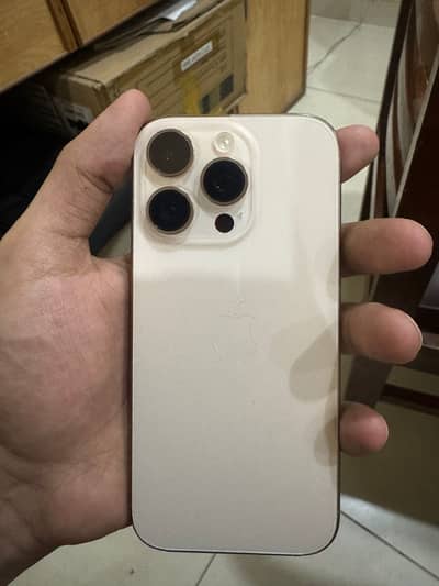 Apple iPhone 16 Pro jv