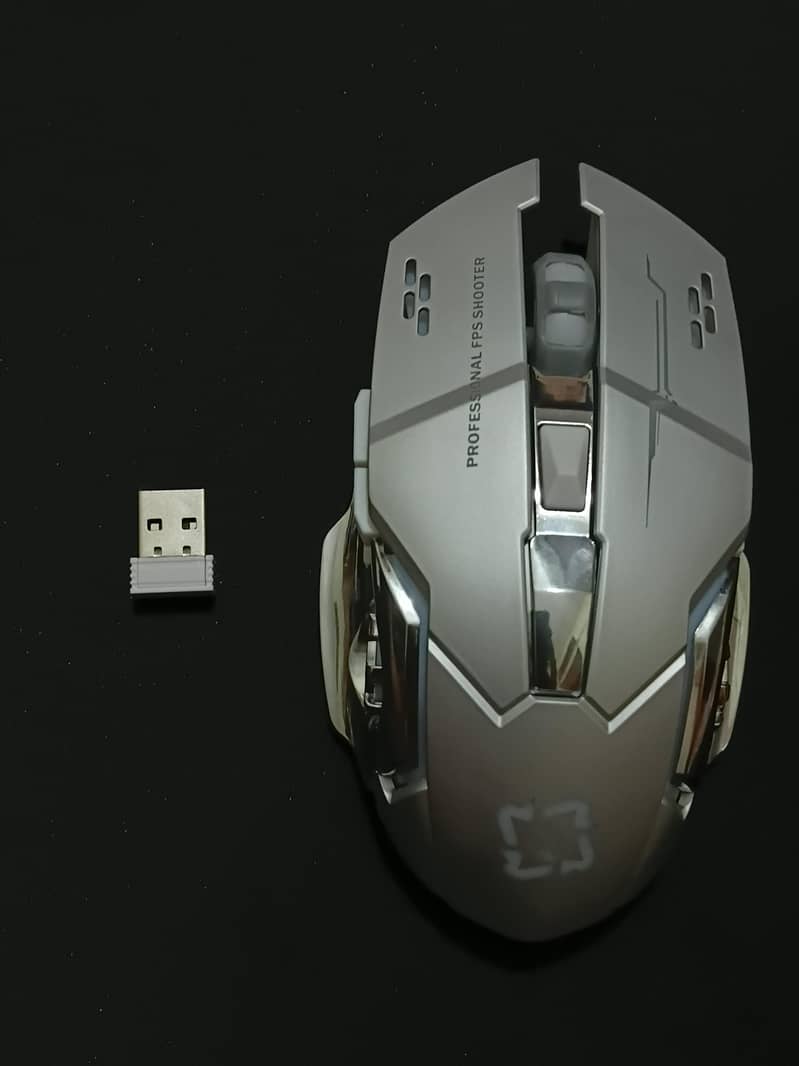 Gaming wireless mouse. 4