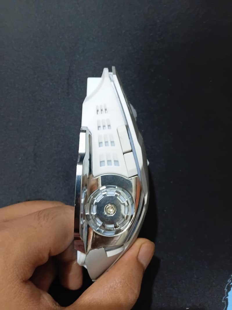 Gaming wireless mouse. 6