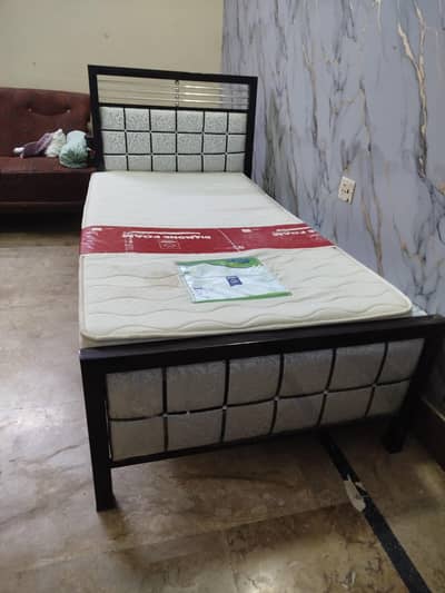 Single Bed with Diamond mattress