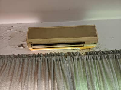 MITSUBISHI MR SLIM ORIGINAL (Made in Japan) 1 ton non invertor