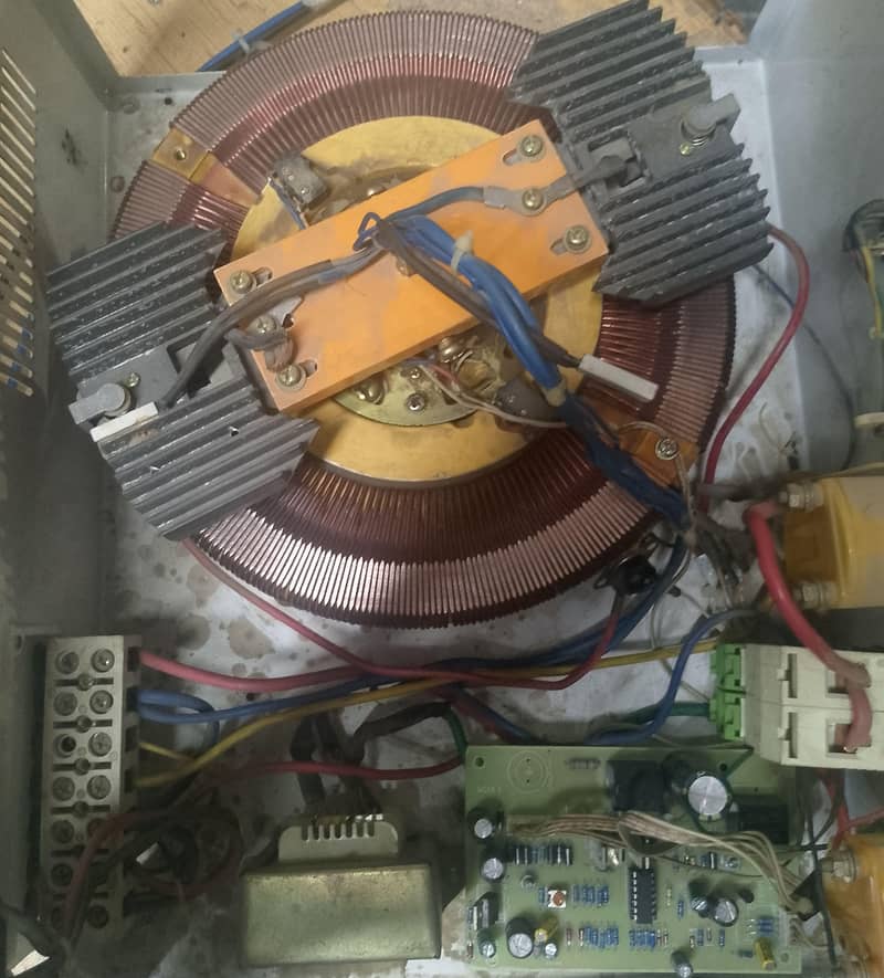 Voltage stabilizer 1