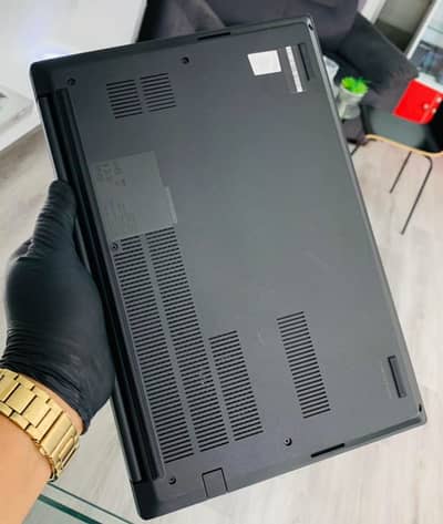 Lenovo Thinkpad E14 Ryzen 5 Pro 5500u 8/256Gb 2 Gb dedicated graphics