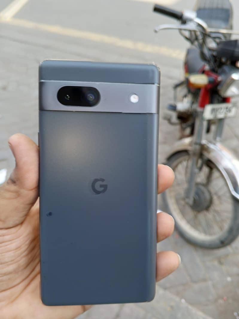 Google Pixel 7a 2