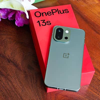 one plus 13s  Offical Pta 10/10 unused phone 12+256